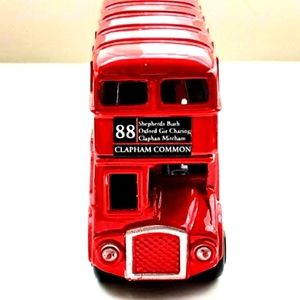 London double-decker pencil-sharpener souvenir